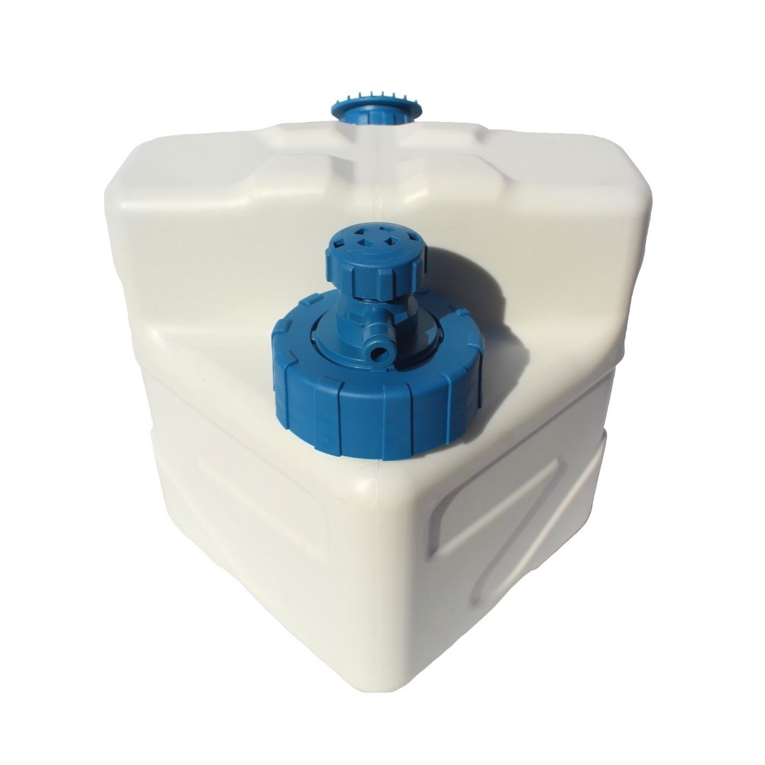 LifeSaver Cube van bovenaf met pomp en kraan