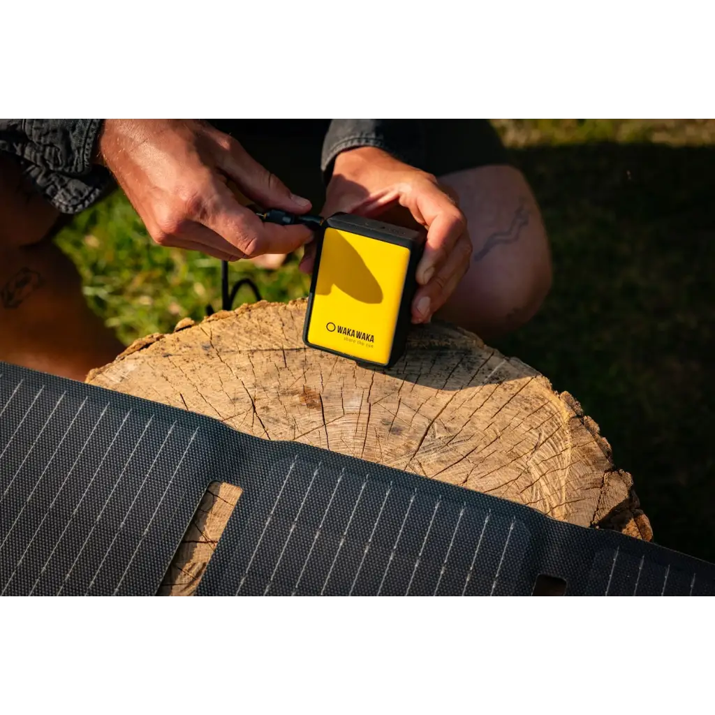 WakaWaka Power 20 Geel Energie en Elektronica
